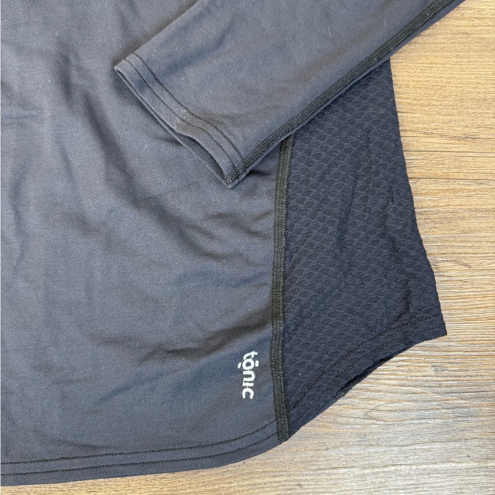 Tonic Women’s Black Long Sleeve Activewear Tee, size XL - Picture 10 of 10